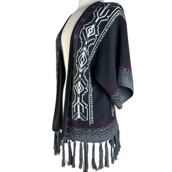 Tyler Boe Bohemian Aztec Pattern Open Front Cardigan with Fringe Size Small NEW - Picture 3 of 16
